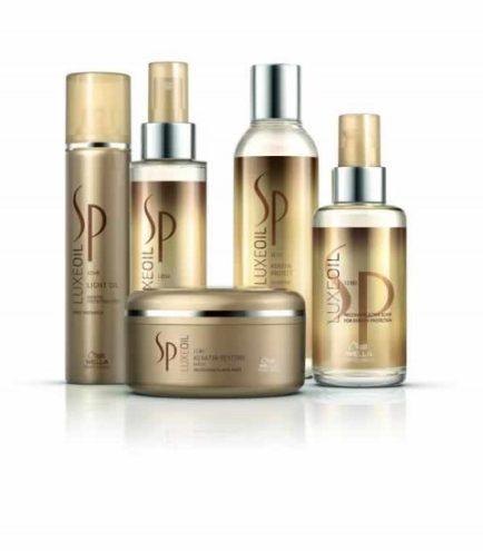 Wella SP Luxe Oil Line: Light Oil 81 lei; Keratin Boos Essence 105 lei; Șampon 69 lei; Mască 99 lei, Elixir 105 lei
