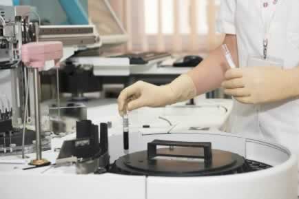 cerctătorii israelieni au descoperit primul tratament complet anti-cancer