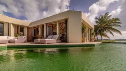 În mai pe Discovery Channel