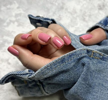 Manichiură realizată de Ema Elekes - Nail Specialist OPI - 493897590_9798698093526799_4560908605787229729_n